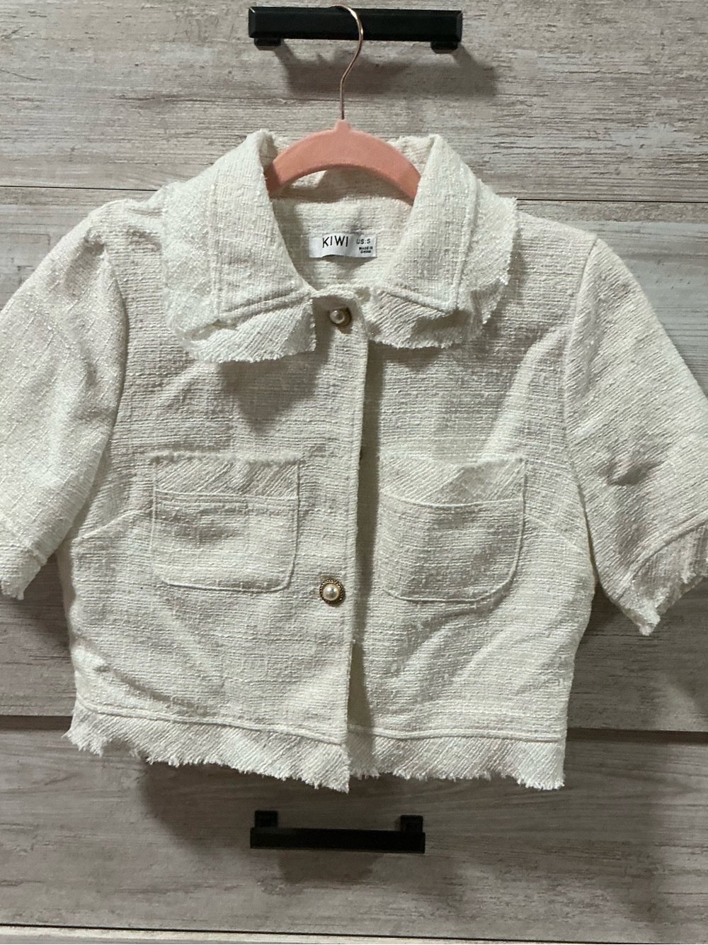 KIWI Cream Tweed Cropped Short-Sleeve Jacket and Shorts